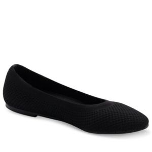 NWOB Blondo Brooklyn Waterproof Flat